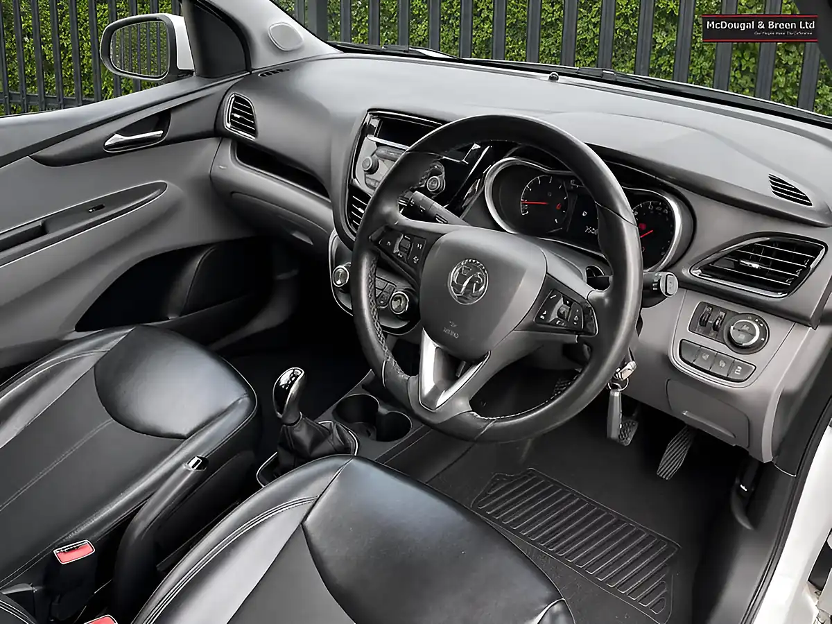 Used 2016 Vauxhall Viva Sl White - Interior and Exterior details 12