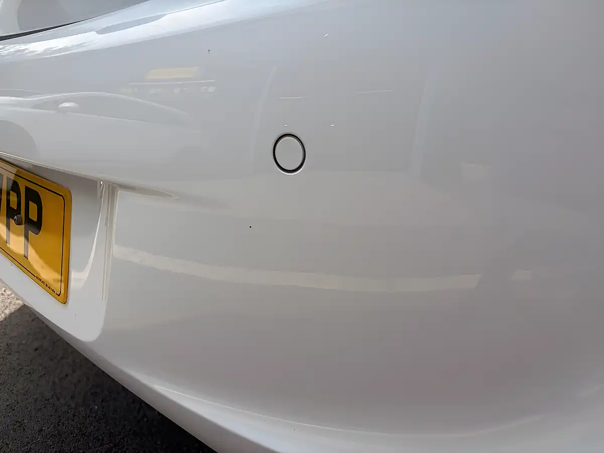 Used 2016 Vauxhall Viva Sl White - Interior and Exterior details 15