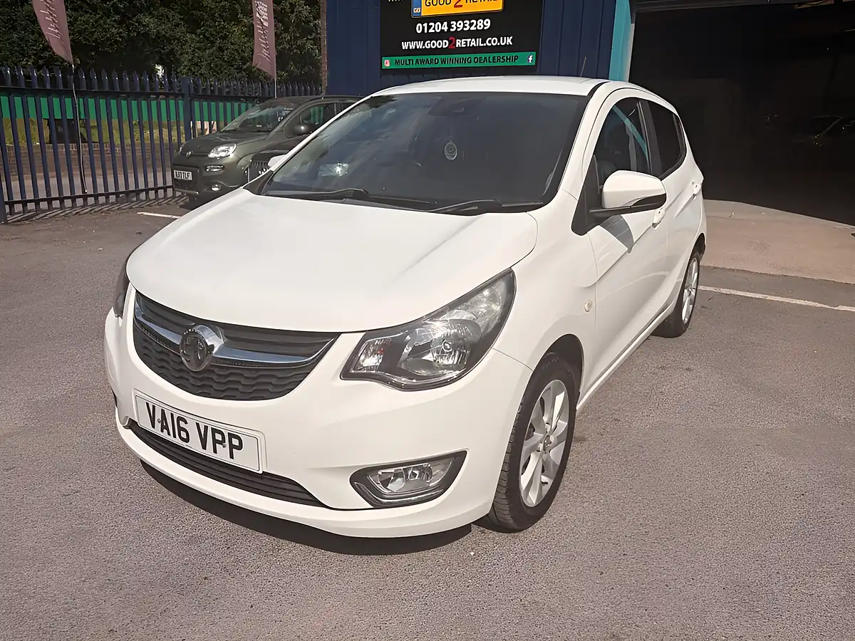 Used 2016 Vauxhall Viva Sl White - Interior and Exterior details 4