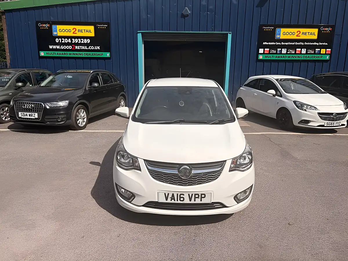 Used 2016 Vauxhall Viva Sl White - Interior and Exterior details 5