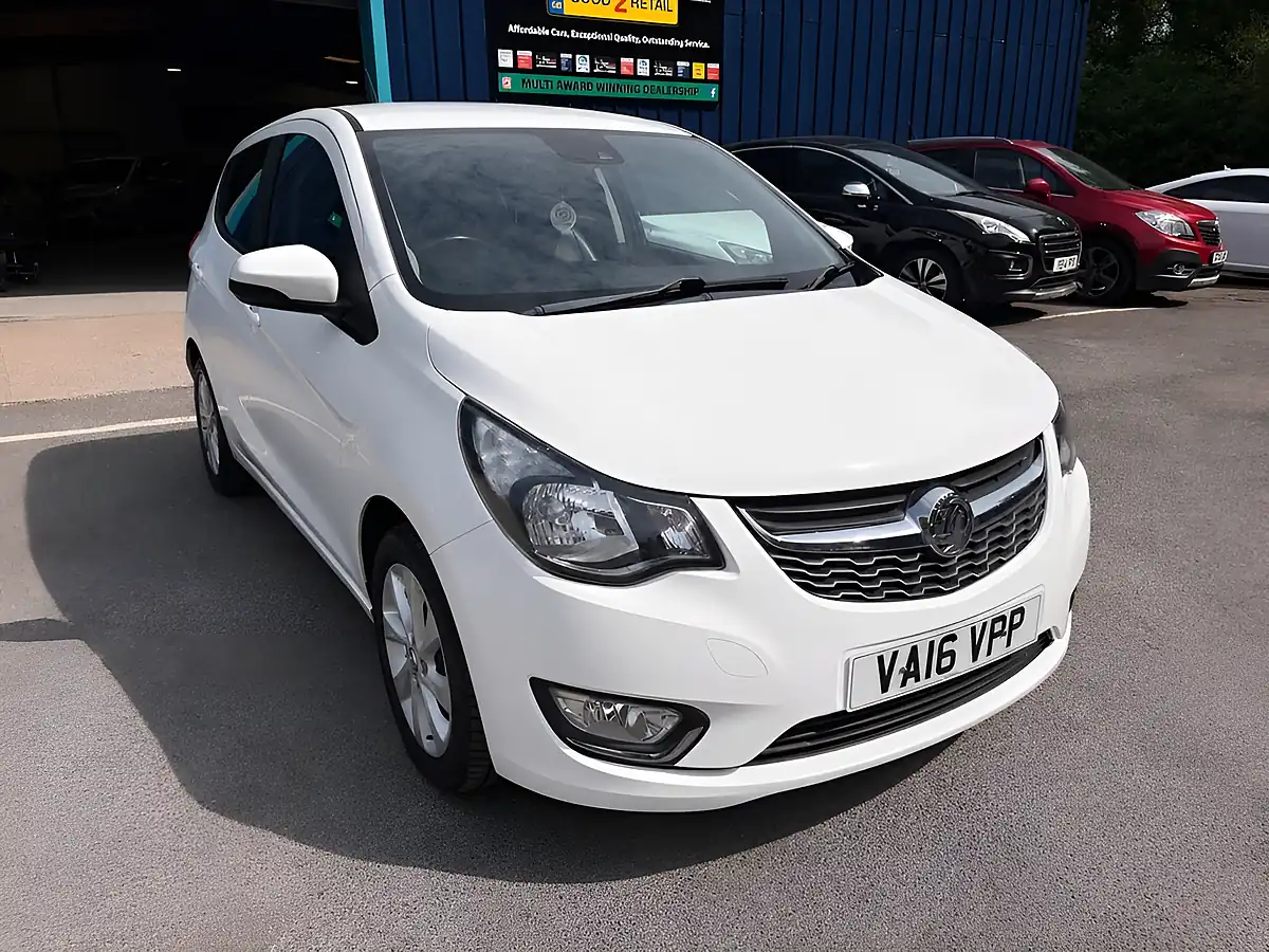Used 2016 Vauxhall Viva Sl White - Interior and Exterior details 7