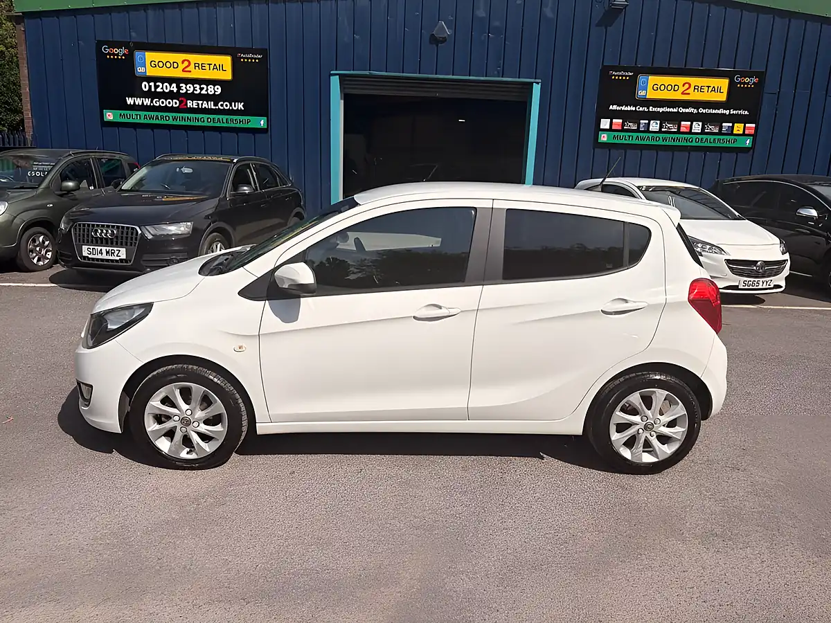 Used 2016 Vauxhall Viva Sl White - Interior and Exterior details 9