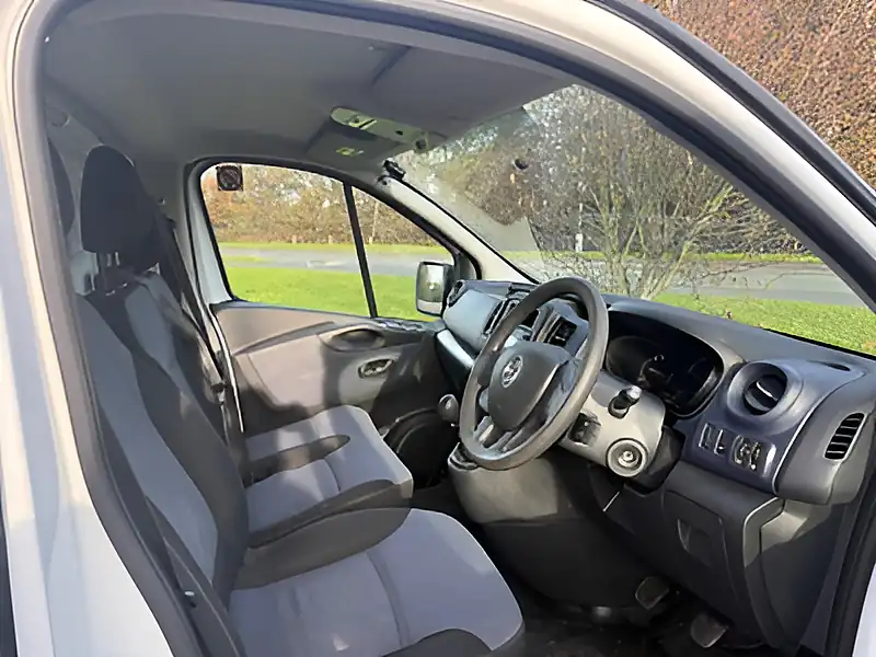 Used 2016 Vauxhall Vivaro 2900 Ecoflex L1 H1 Euro 5 White - Interior and Exterior details 12
