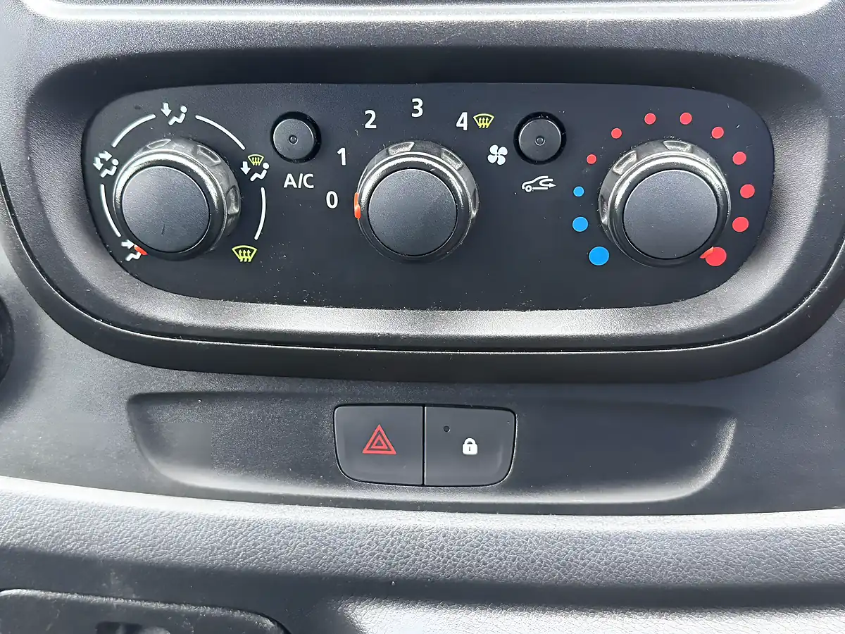 Used 2016 Vauxhall Vivaro L2 H1 Blue - Interior and Exterior details 11