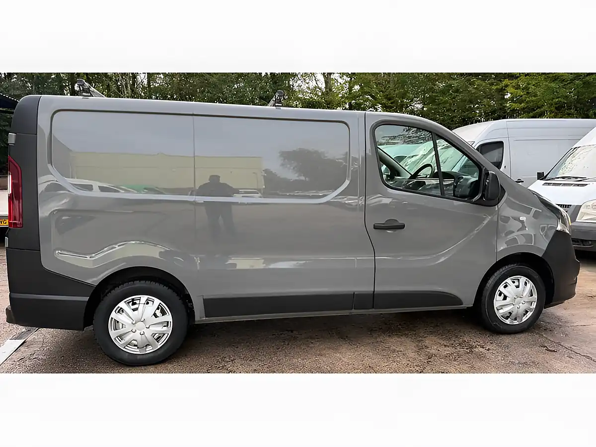 Used 2016 Vauxhall Vivaro Sportive Grey - Interior and Exterior details 6