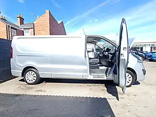 Used 2016 Vauxhall Vivaro Sportive L2 H1 Silver - Interior and Exterior details 14