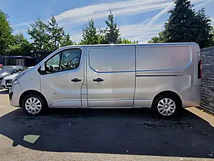 Used 2016 Vauxhall Vivaro Sportive L2 H1 Silver - Interior and Exterior details 6