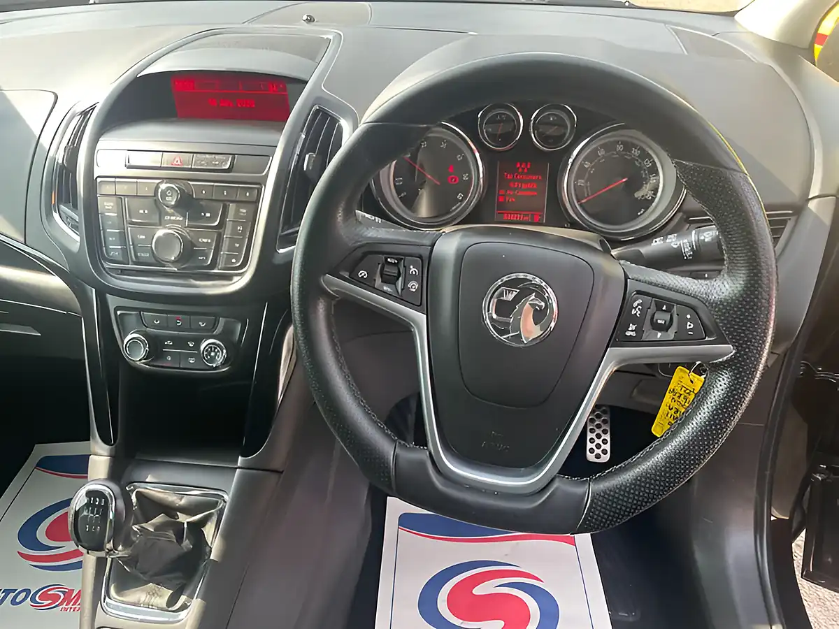 Used 2016 Vauxhall Zafira Sri Brown - Interior and Exterior details 10