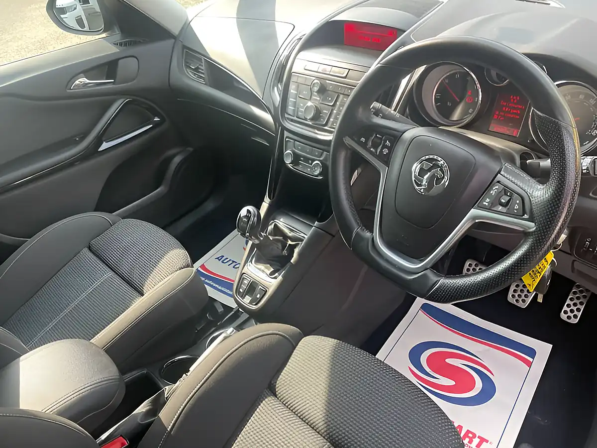 Used 2016 Vauxhall Zafira Sri Brown - Interior and Exterior details 9