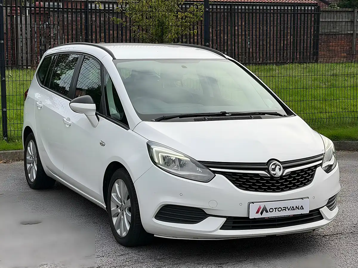 Used 2016 Vauxhall Zafira Tourer Design White - Interior and Exterior details 10