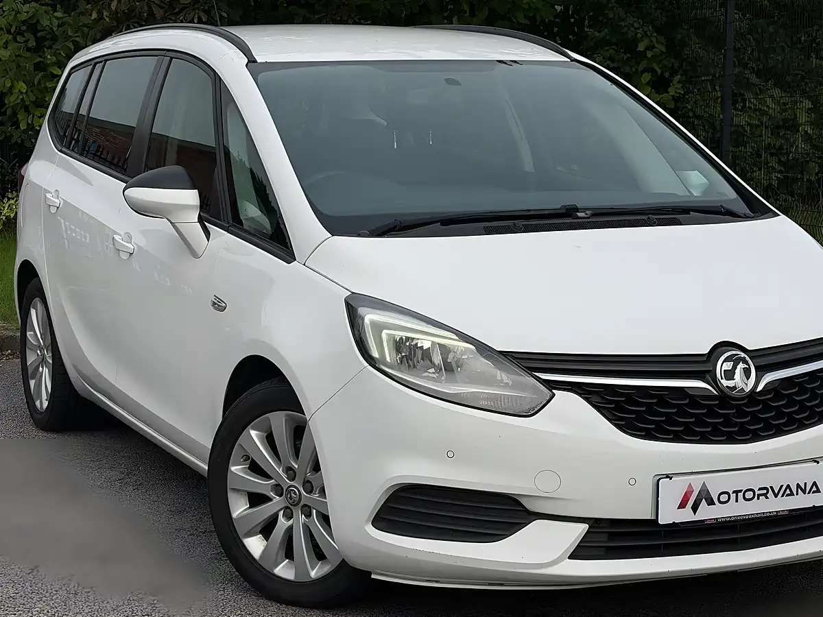 Used 2016 Vauxhall Zafira Tourer Design White - Interior and Exterior details 6