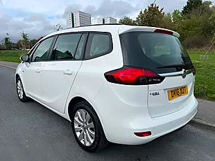 Used 2016 Vauxhall Zafira Tourer Design White - Interior and Exterior details 3