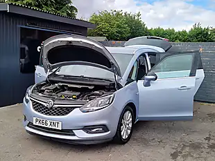Used 2016 Vauxhall Zafira Tourer Energy Silver - Interior and Exterior details 10