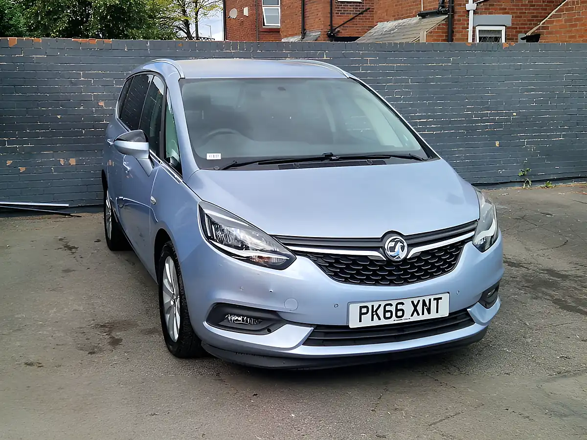 Used 2016 Vauxhall Zafira Tourer Energy Silver - Interior and Exterior details 3