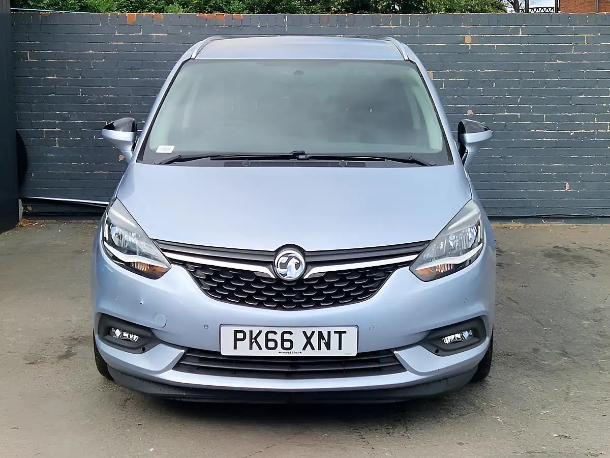 Used 2016 Vauxhall Zafira Tourer Energy Silver - Interior and Exterior details 4