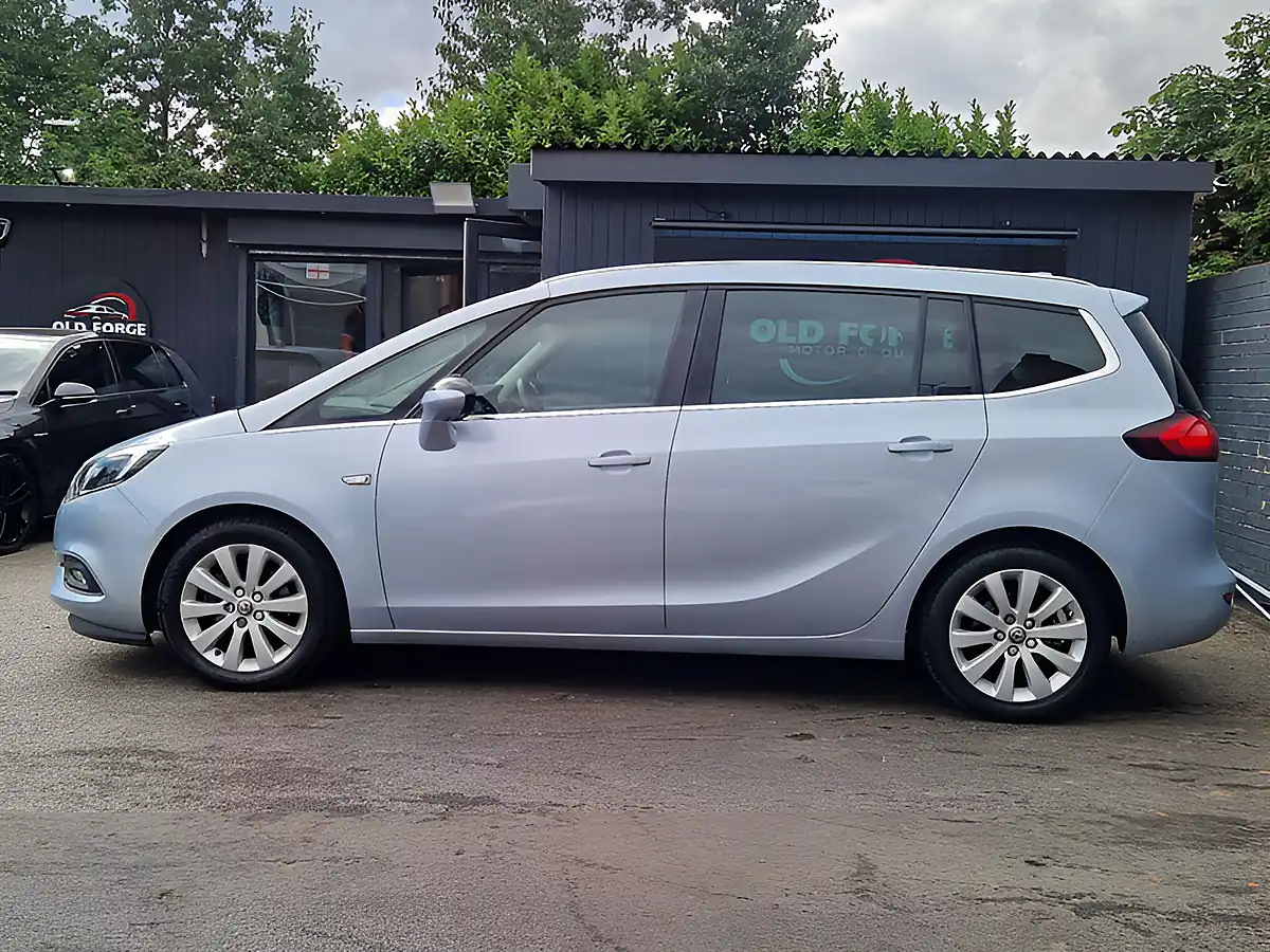 Used 2016 Vauxhall Zafira Tourer Energy Silver - Interior and Exterior details 6