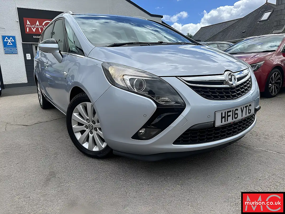 Used 2016 Vauxhall Zafira Tourer Se Silver - Front View