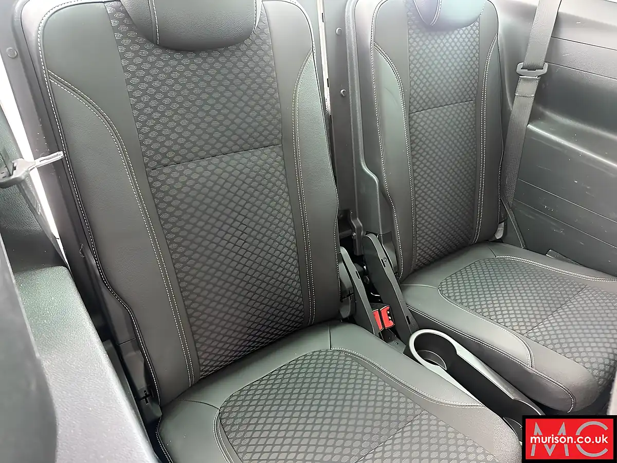Used 2016 Vauxhall Zafira Tourer Se Silver - Interior and Exterior details 19