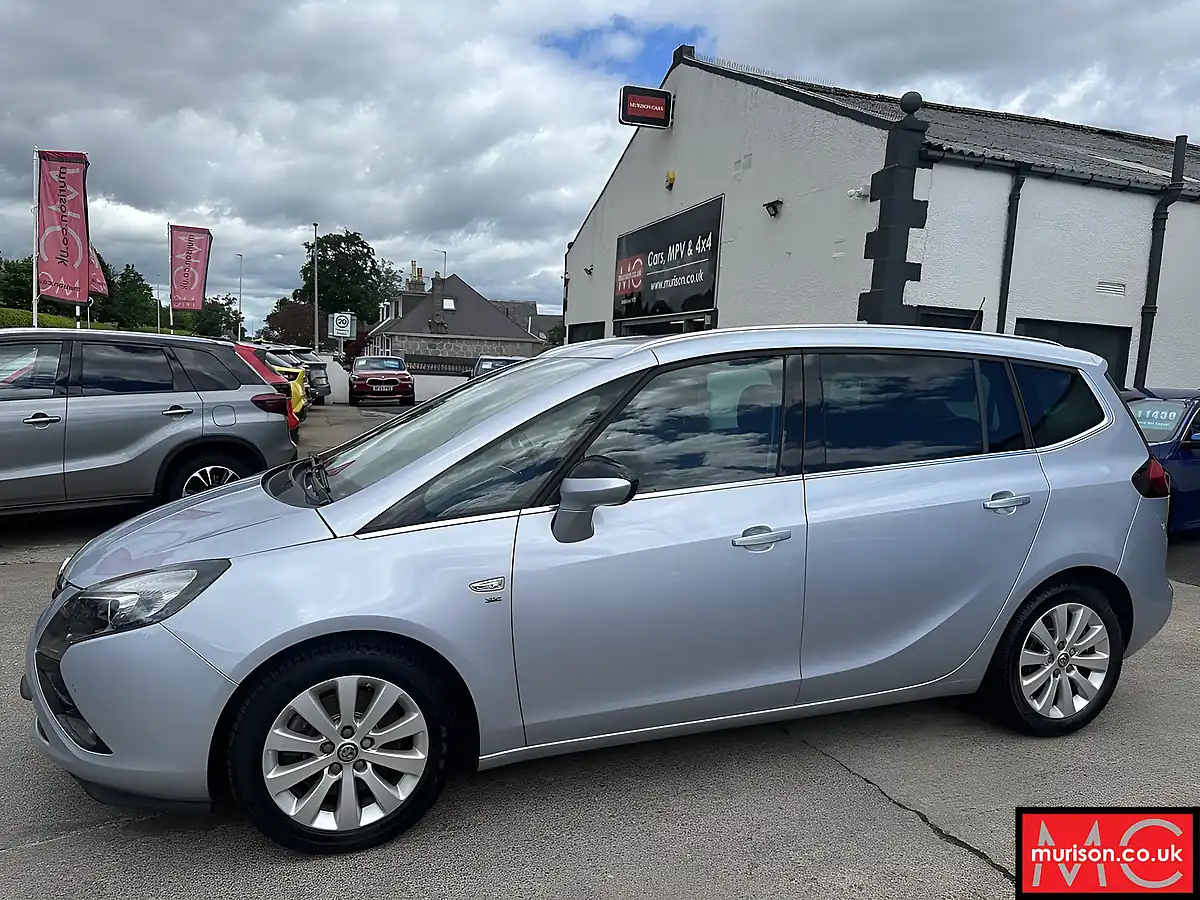 Used 2016 Vauxhall Zafira Tourer Se Silver - Interior and Exterior details 9