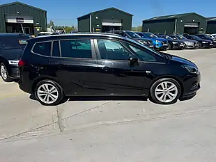 Used 2016 Vauxhall Zafira Tourer Sri Black - Interior and Exterior details 10