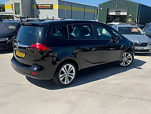 Used 2016 Vauxhall Zafira Tourer Sri Black - Interior and Exterior details 11