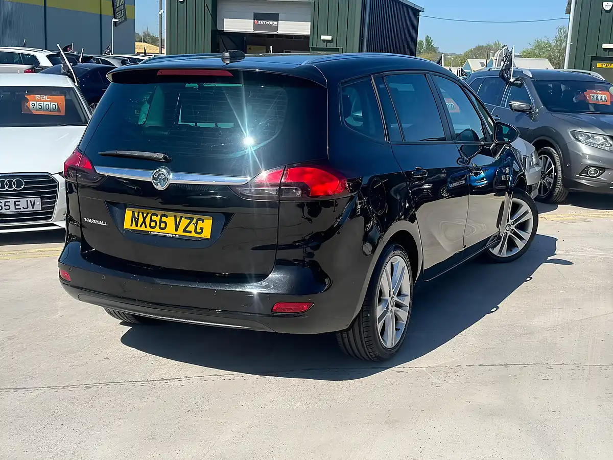 Used 2016 Vauxhall Zafira Tourer Sri Black - Interior and Exterior details 12
