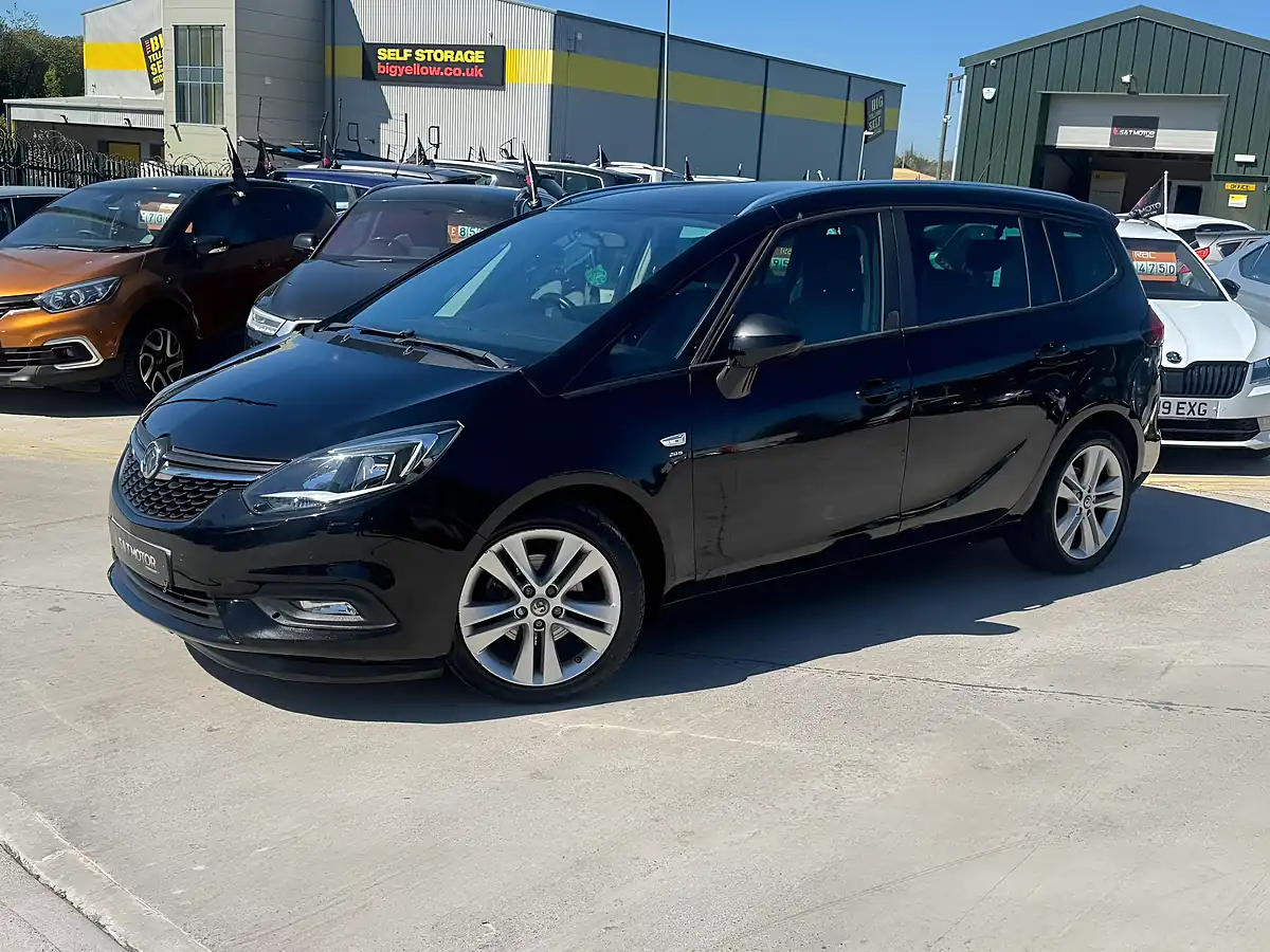 Used 2016 Vauxhall Zafira Tourer Sri Black - Interior and Exterior details 4