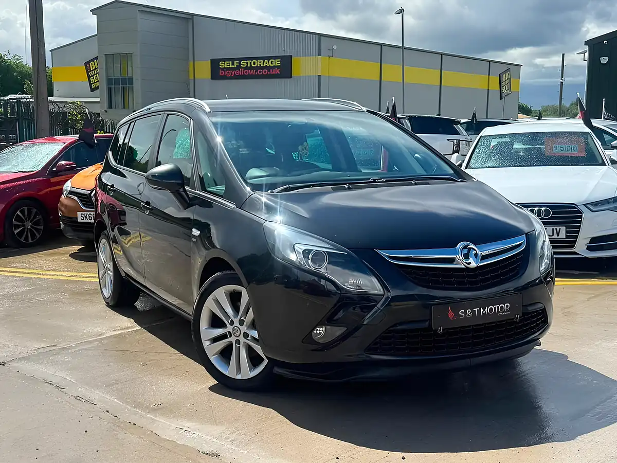 Used 2016 Vauxhall Zafira Tourer Sri Black - Front View