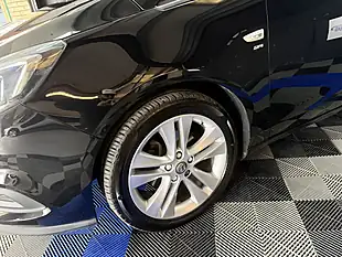 Used 2016 Vauxhall Zafira Tourer Sri Black - Interior and Exterior details 19