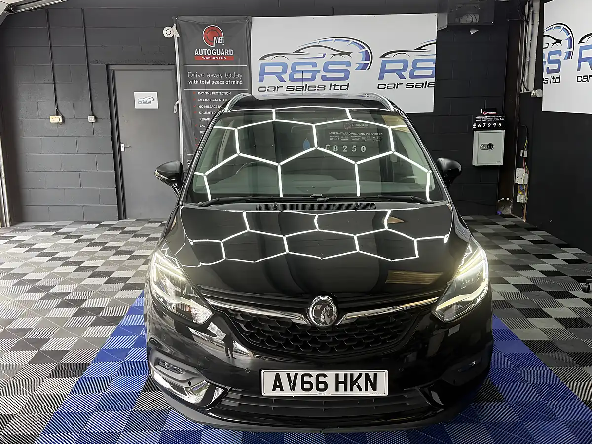 Used 2016 Vauxhall Zafira Tourer Sri Black - Interior and Exterior details 4