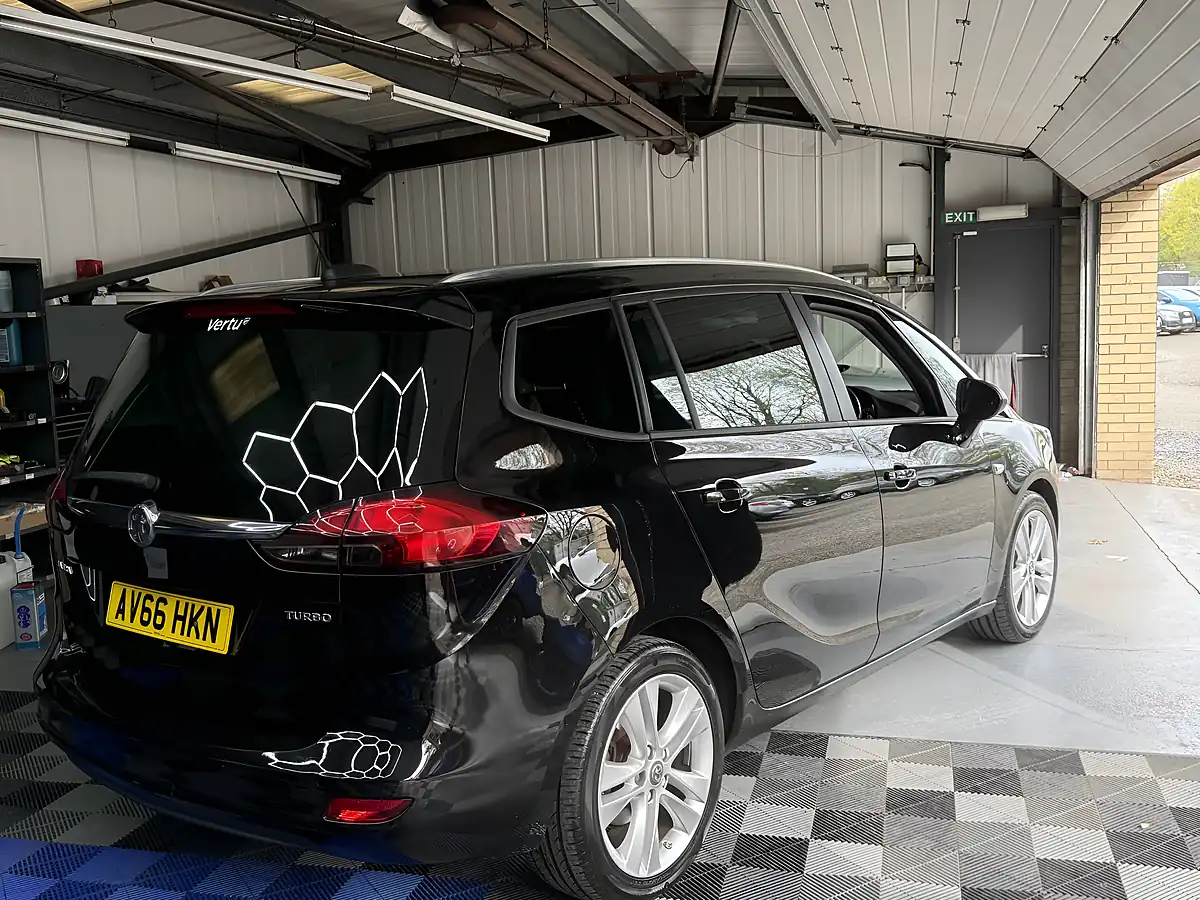 Used 2016 Vauxhall Zafira Tourer Sri Black - Interior and Exterior details 6
