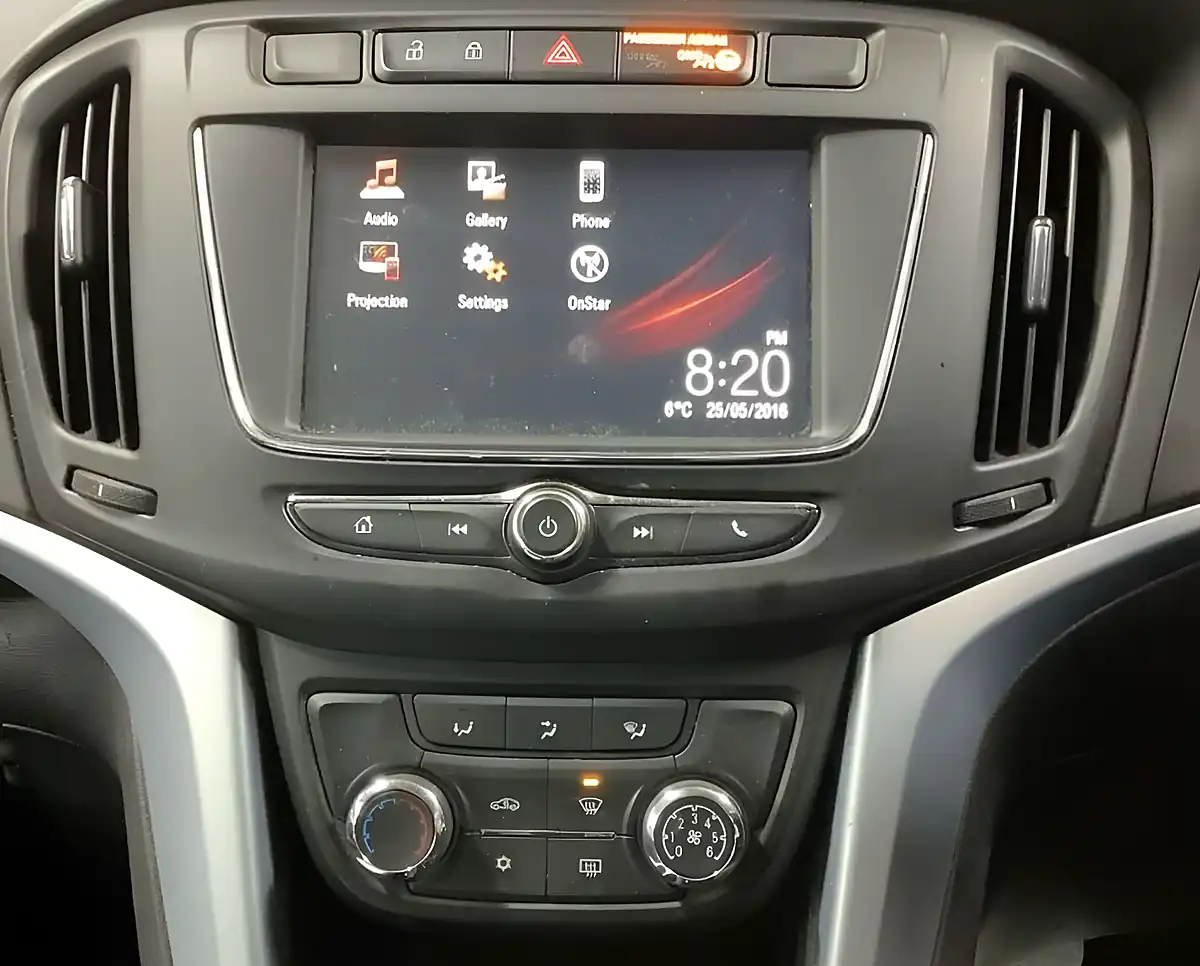 Used 2016 Vauxhall Zafira Tourer Sri Black - Interior and Exterior details 2