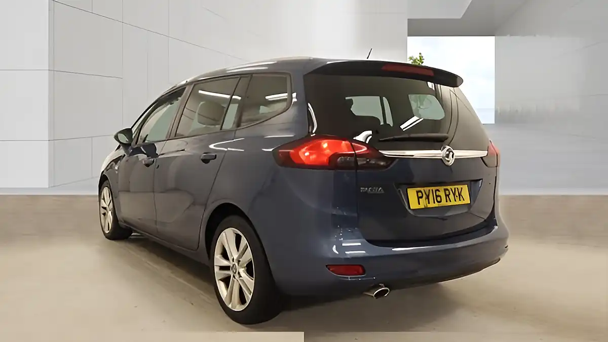 Used 2016 Vauxhall Zafira Tourer Sri Blue - Interior and Exterior details 2