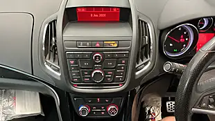 Used 2016 Vauxhall Zafira Tourer Sri Blue - Interior and Exterior details 7