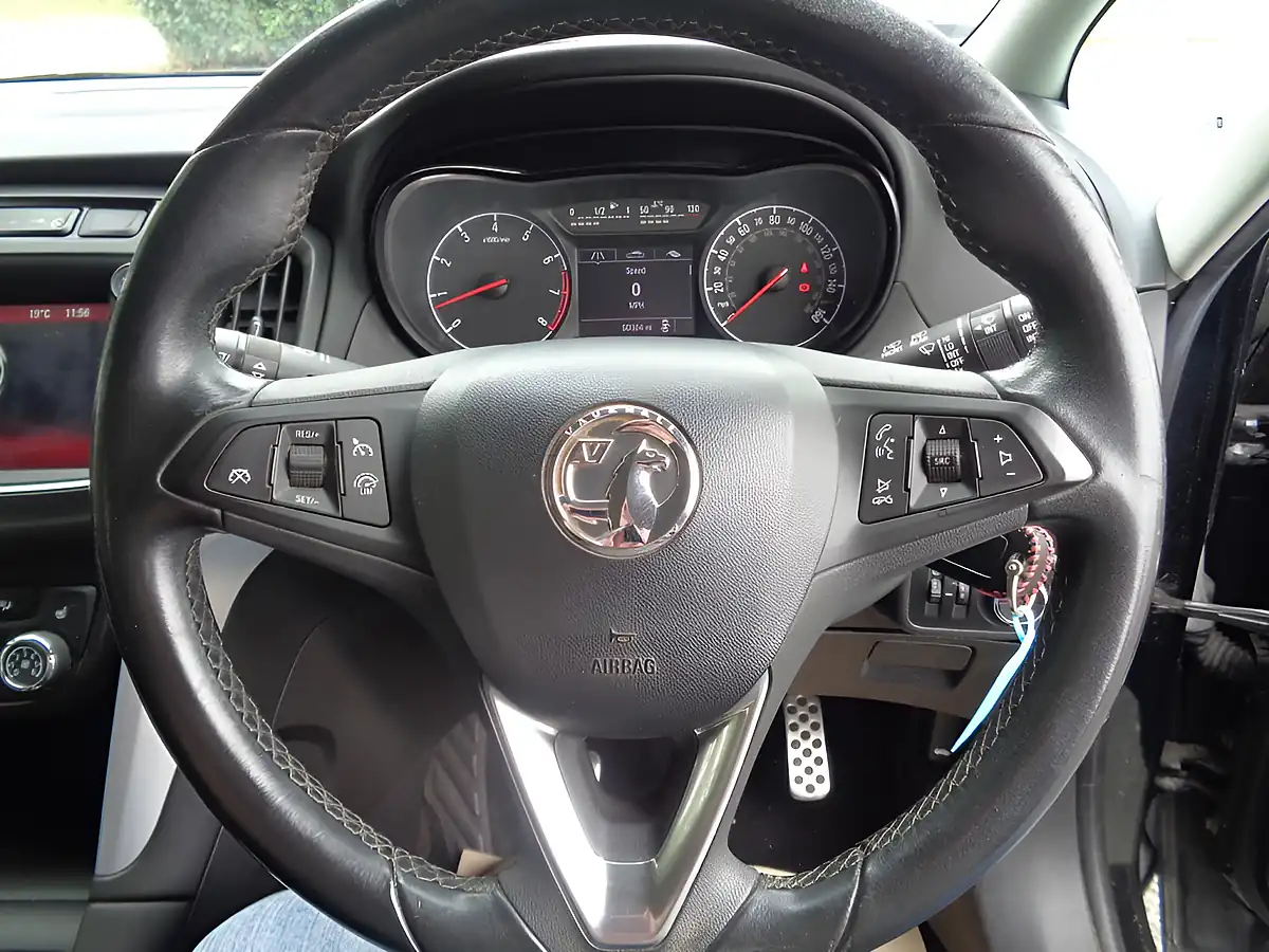 Used 2016 Vauxhall Zafira Tourer Sri Nav Black - Interior and Exterior details 16