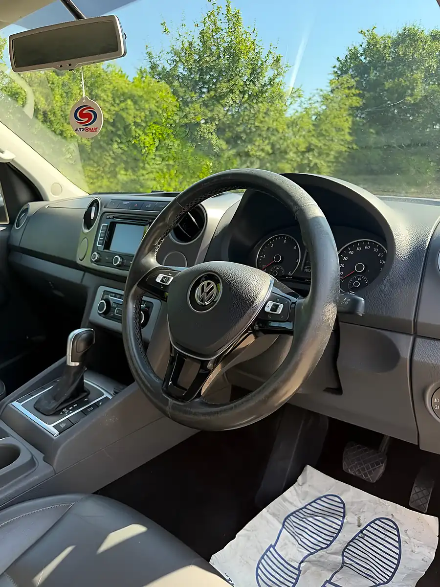 Used 2016 Volkswagen Amarok Highline Black - Interior and Exterior details 10