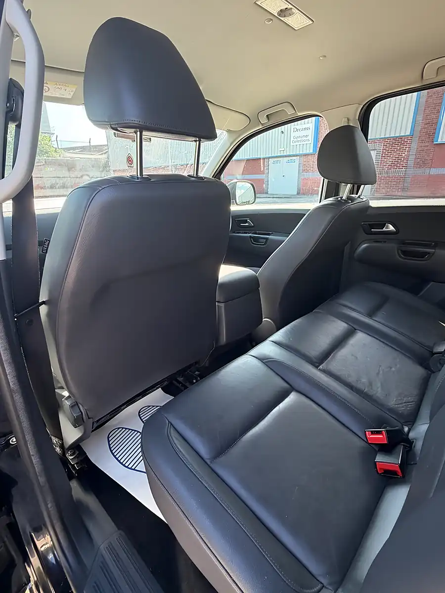 Used 2016 Volkswagen Amarok Highline Black - Interior and Exterior details 13