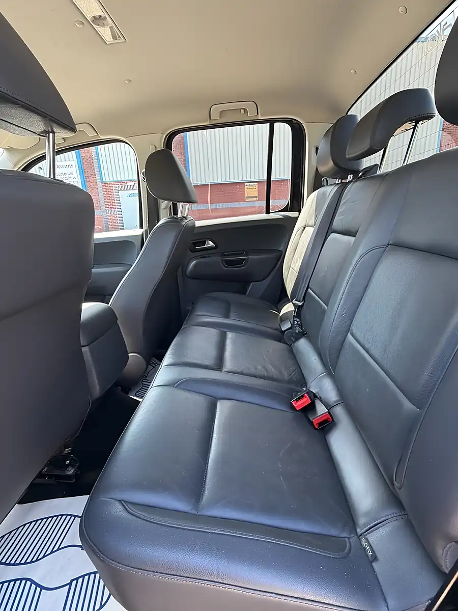 Used 2016 Volkswagen Amarok Highline Black - Interior and Exterior details 15