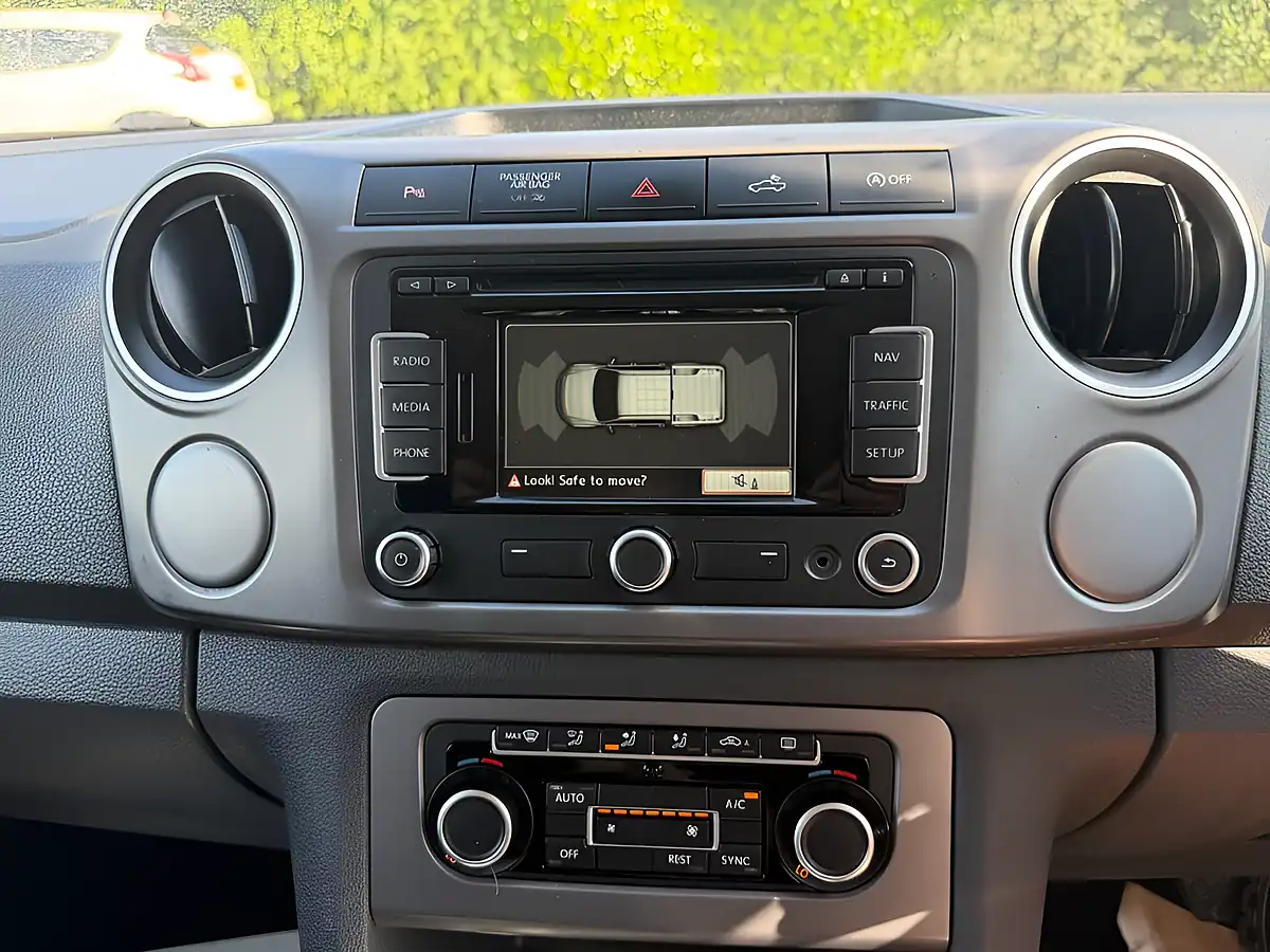 Used 2016 Volkswagen Amarok Highline Black - Interior and Exterior details 18