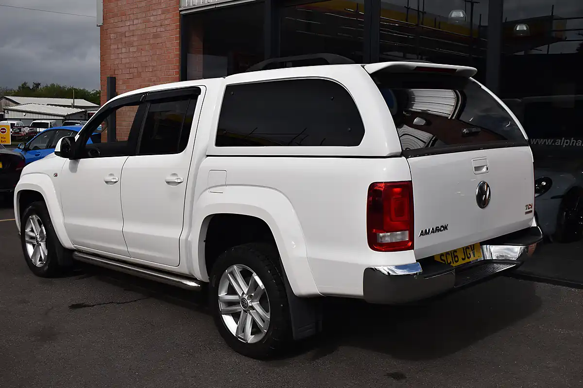 Used 2016 Volkswagen Amarok Highline Candy White - Interior and Exterior details 11