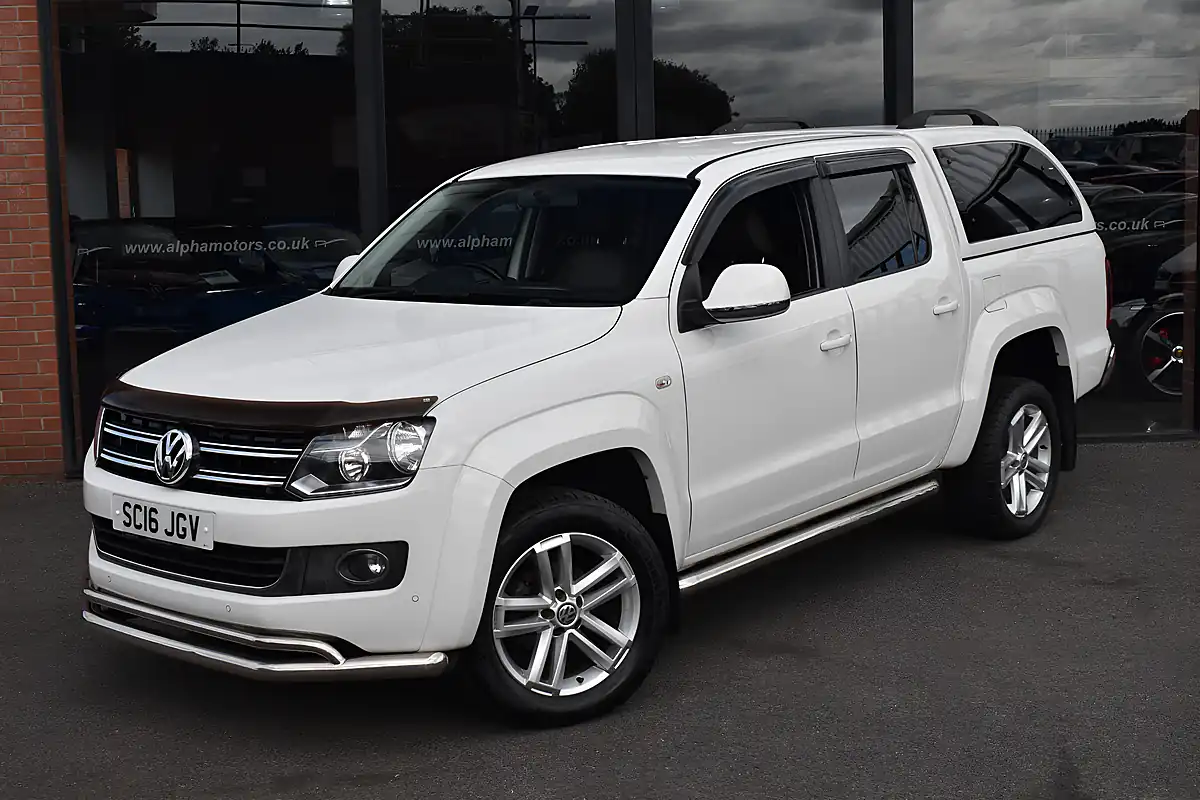 Used 2016 Volkswagen Amarok Highline Candy White - Interior and Exterior details 4