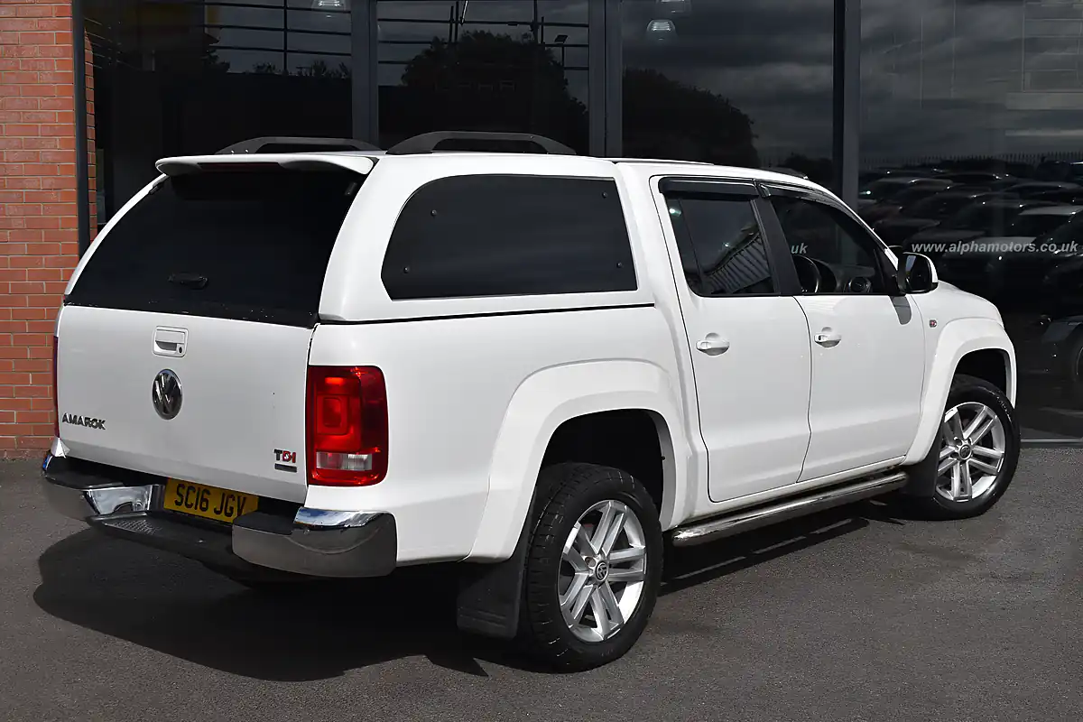 Used 2016 Volkswagen Amarok Highline Candy White - Interior and Exterior details 5