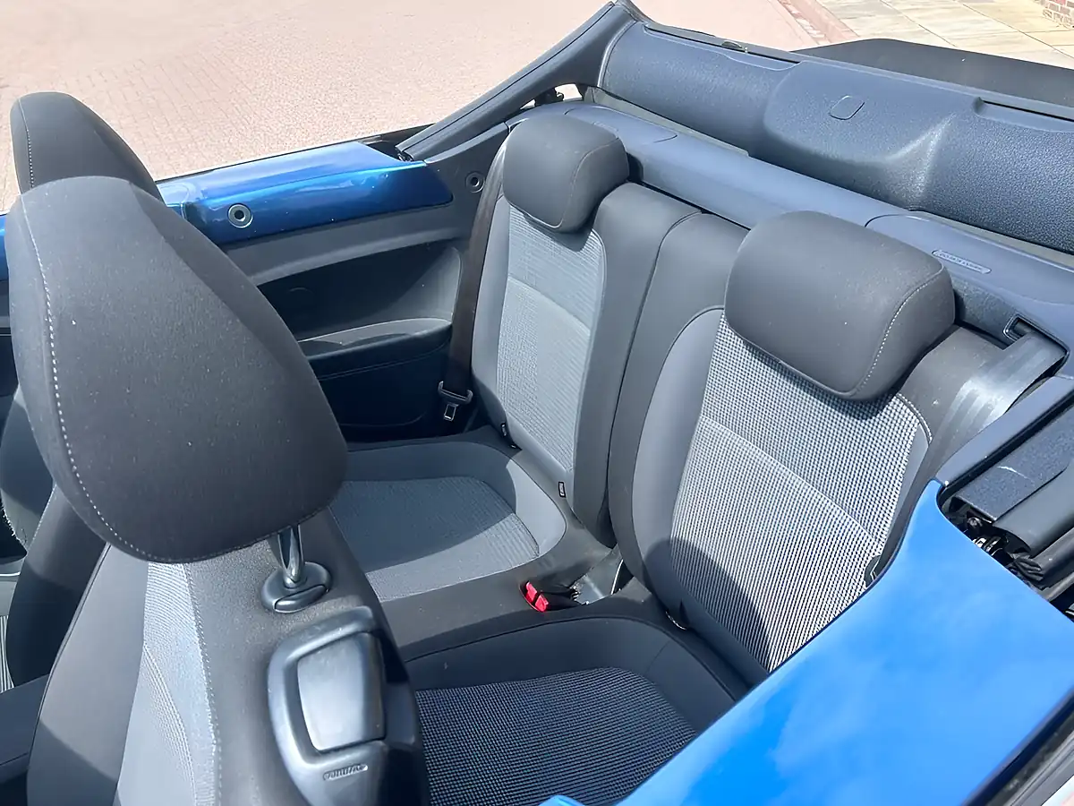 Used 2016 Volkswagen Beetle Design Blue - Interior and Exterior details 14