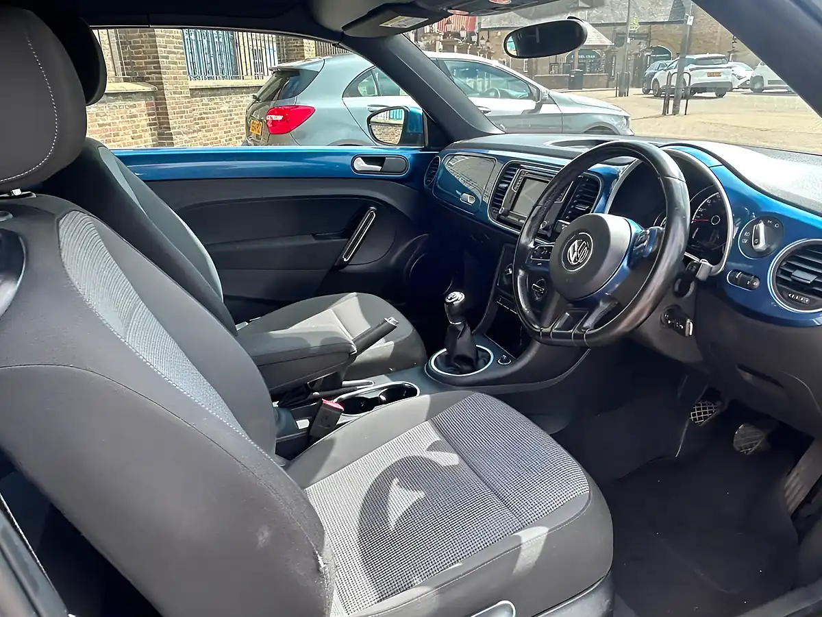 Used 2016 Volkswagen Beetle Design Blue - Interior and Exterior details 20