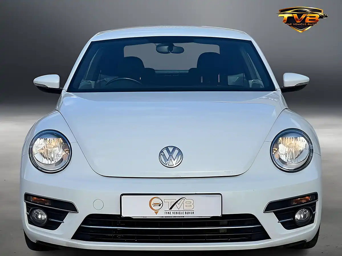 Used 2016 Volkswagen Beetle Design Pure White - Interior and Exterior details 11