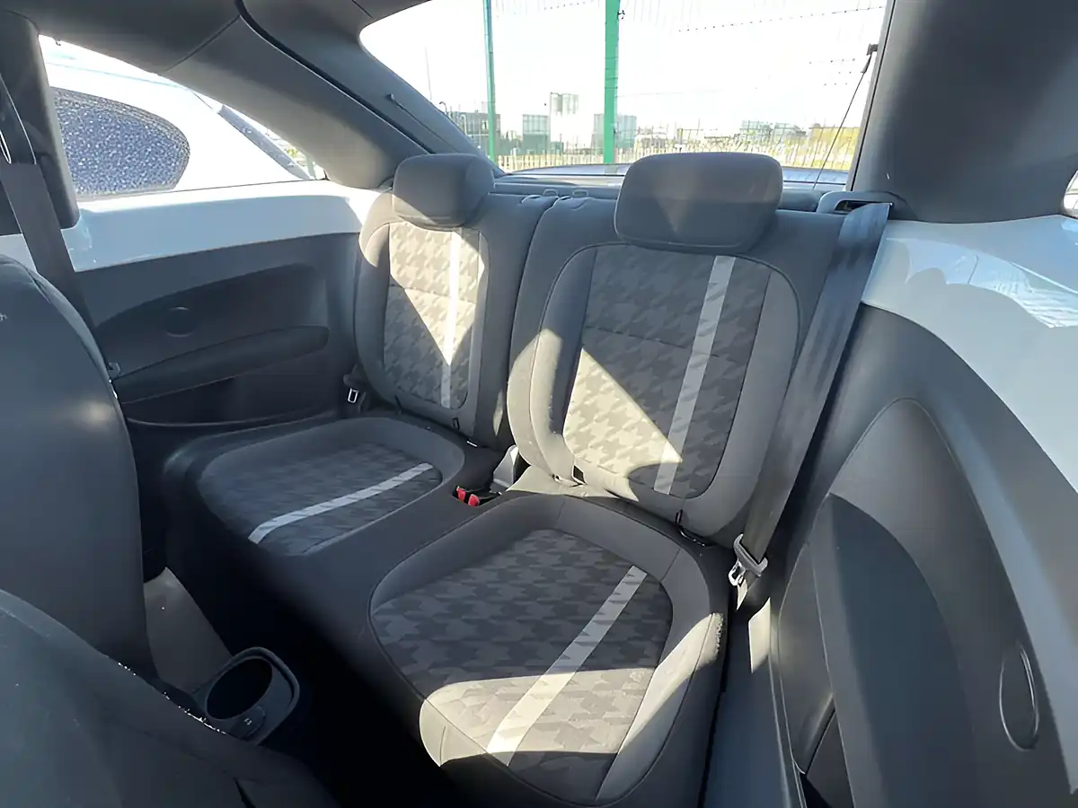 Used 2016 Volkswagen Beetle Design Pure White - Interior and Exterior details 19
