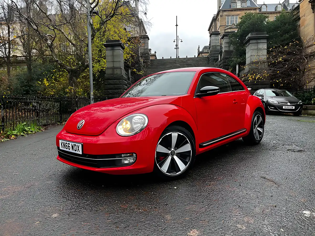 Used 2016 Volkswagen Beetle Sport Red - Front View