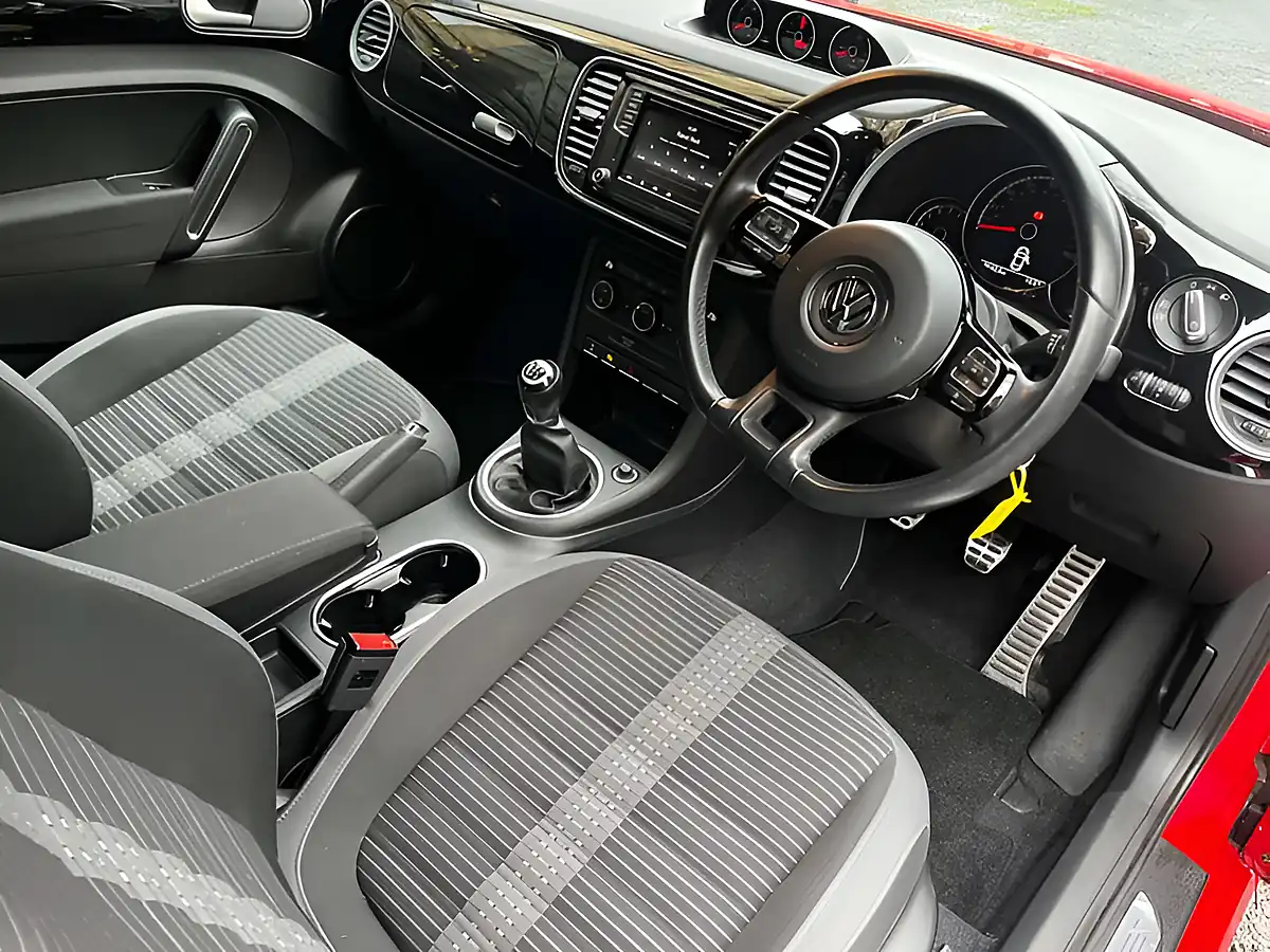 Used 2016 Volkswagen Beetle Sport Red - Interior and Exterior details 12