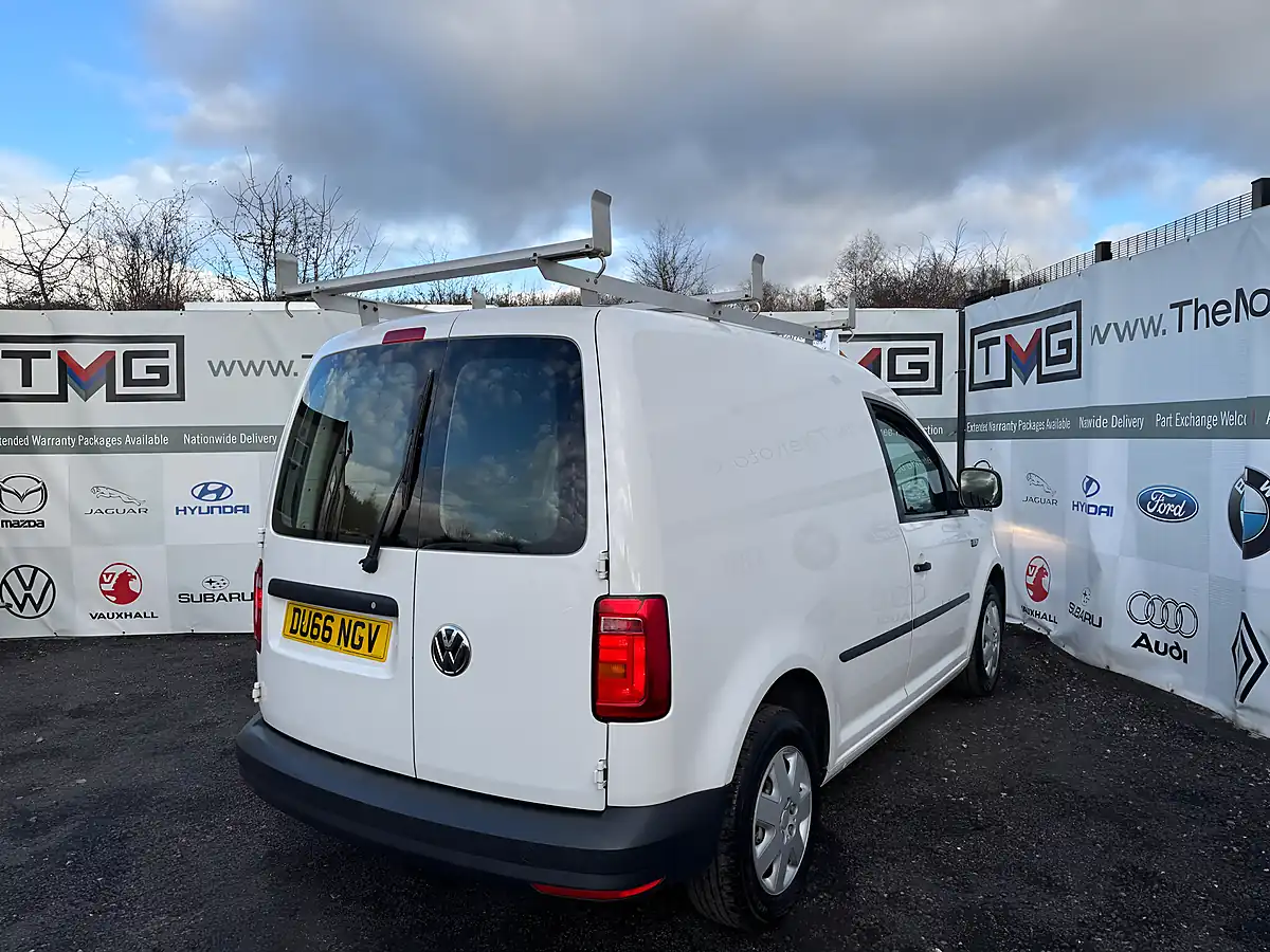 Used 2016 Volkswagen Caddy C20 Startline White - Interior and Exterior details 11