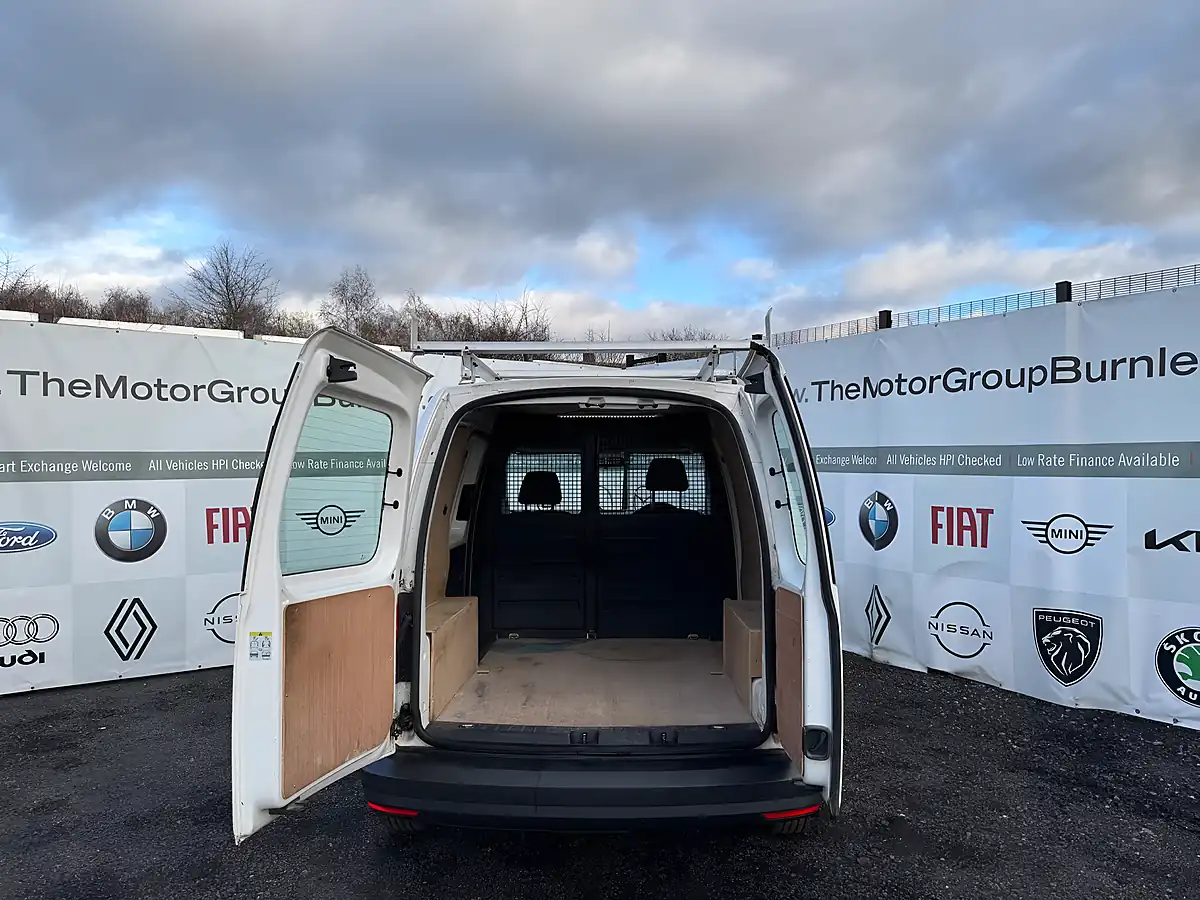 Used 2016 Volkswagen Caddy C20 Startline White - Interior and Exterior details 12